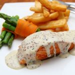 Zalm uit de airfryer met romige citroensaus